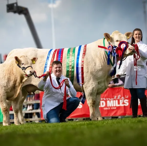 Rodgers Family with Hillhead Rose